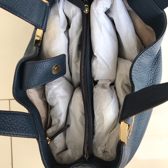 Michael Kors navy Fulton satchel - Picture 2 of 4